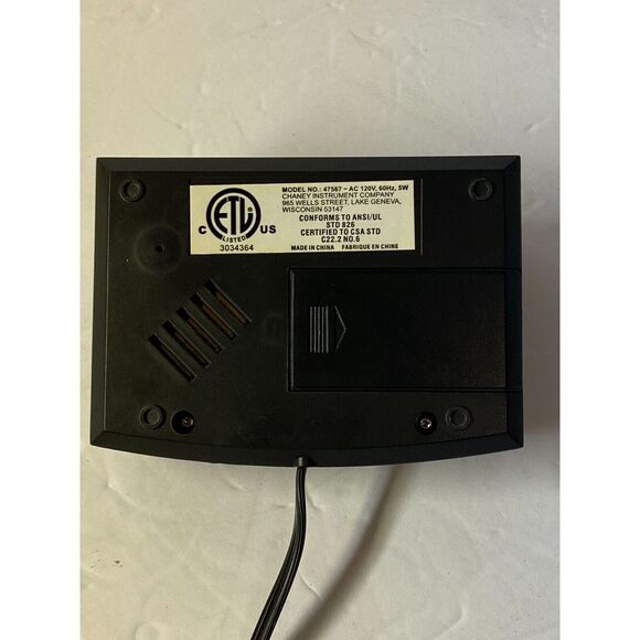 AcuRite 47567 LED Corded Digital Alarm Clock Wood Grain - Picture 7 of 11